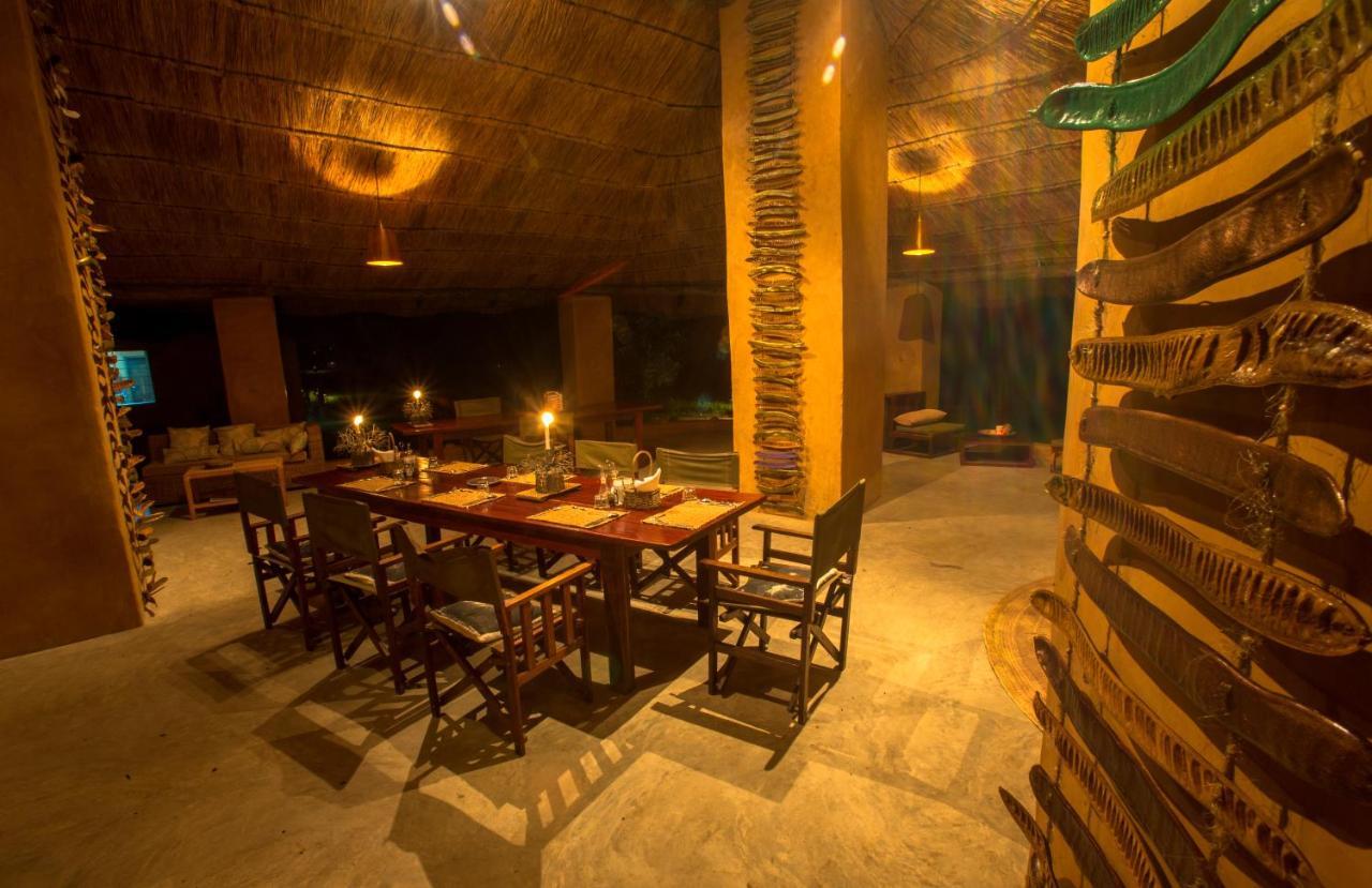 Track And Trail River Camp Kakumbi Bagian luar foto