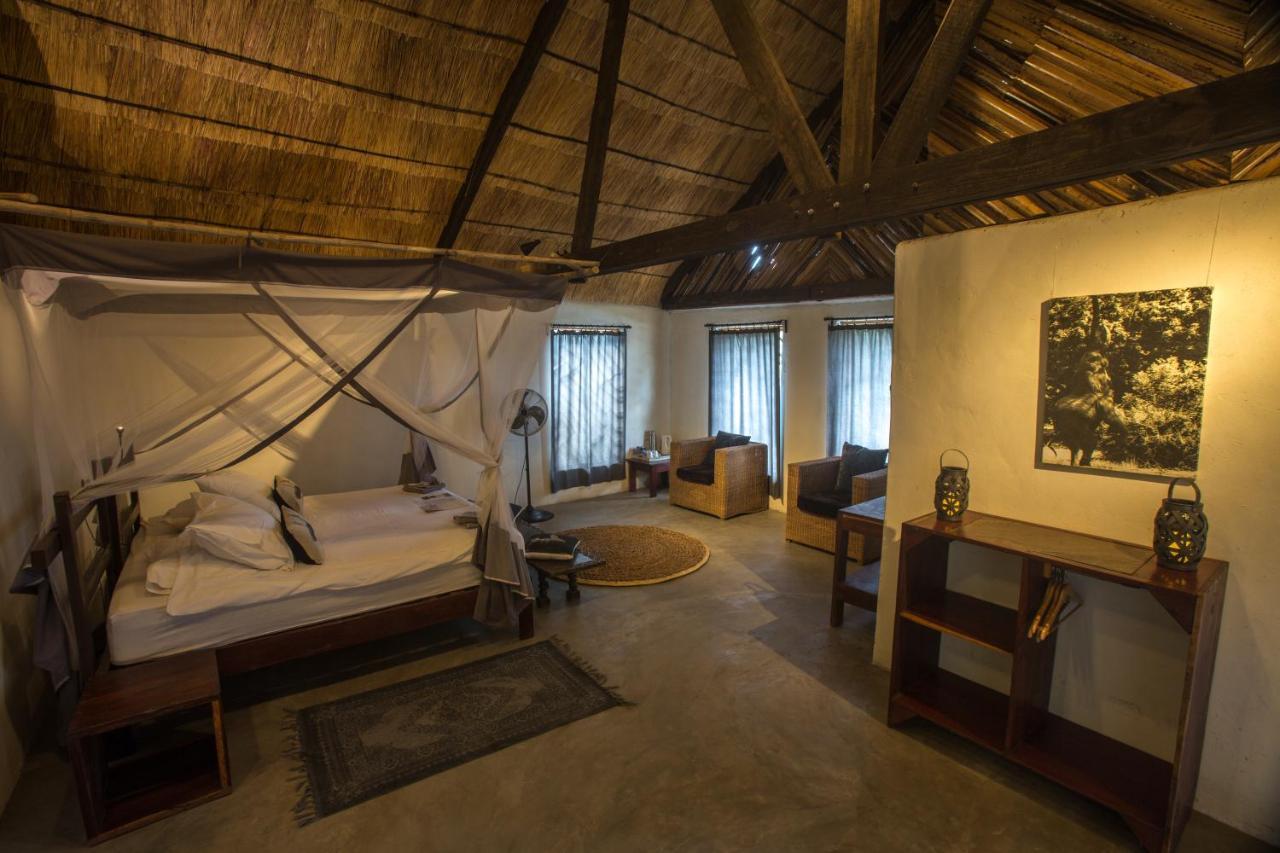 Track And Trail River Camp Kakumbi Bagian luar foto
